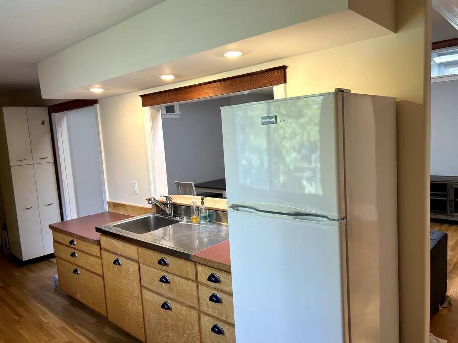 Spacious Medford Gem Exterior foto